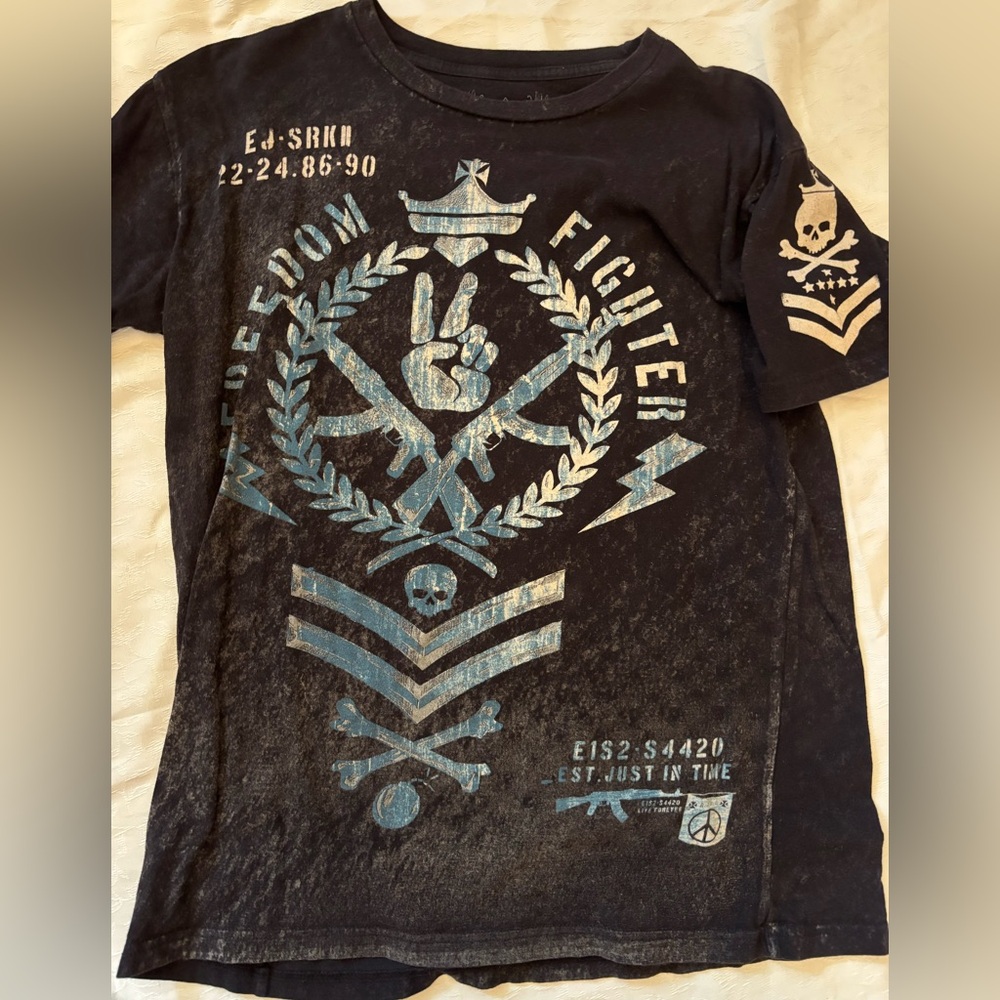 Xzavier brand graphic tshirt
